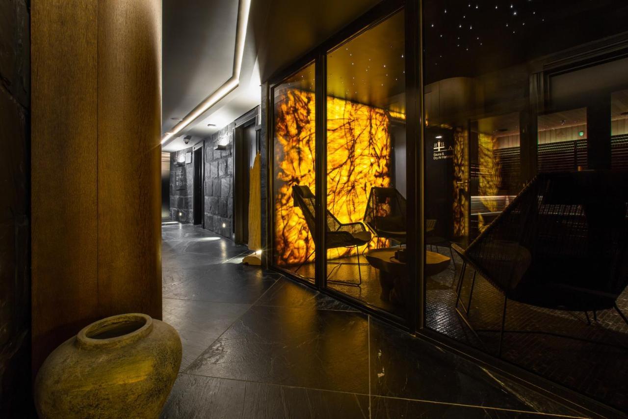 Hotel Pacai, Vilnius, A Member Of Design Hotels Bagian luar foto The interior of the hotel